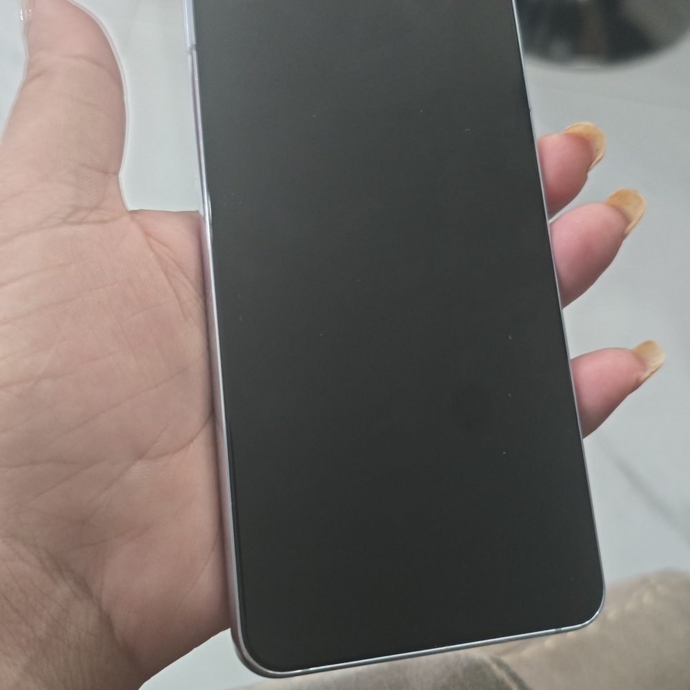 Samsung Black and Silver Smartphone - Picture 3 of 3